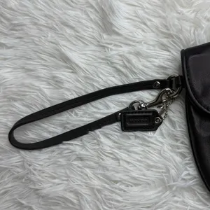 COACH Ashley Black Large Wristlet thumbnail 9