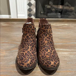Sun +‎ Stone Leopard Print Ankle Booties Brown Side Zip Size 6 NIB thumbnail 6