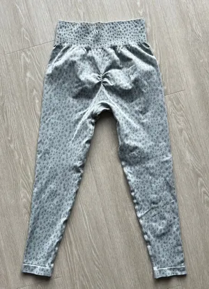 AYBL Leggings Womens Medium Scrunch Bottom Leopard Print Gray thumbnail 1
