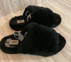UGG Fluff Yeah Slide Black Sheepskin Platform Slipper Womens 6.5 Men's‎ 5 37 thumbnail 1