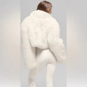 Alo Yoga Opulent Faux Fur Cropped Jacket Size Small Winter Coat LIMITED. thumbnail 2