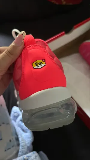 Nike Women's Air VaporMax Plus 'Pink Blast' thumbnail 3