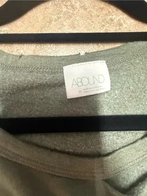 Abound crewneck thumbnail 2