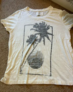 Tee thumbnail 1