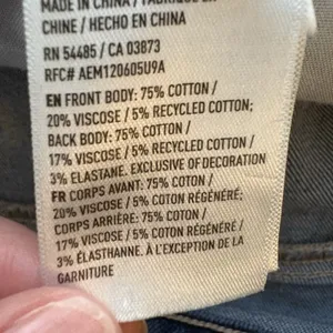 American Eagle Mom Strigid Jean Blue Jeans High Rise Distress Denim Sz 10 Womens thumbnail 8