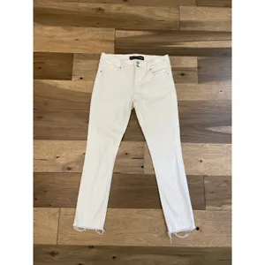 Express Jeans Cropped Denim Legging Size 8R Mid Rise Frayed Hem thumbnail 2