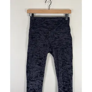 Lululemon Womens Leggings Black Velvet Wunder Lounge High Rise Tight 28" Size 6 thumbnail 6