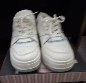 Zoo York White Women's Sneakers with Light Blue Accents thumbnail 1