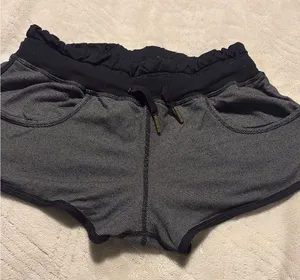 Lululemon Shorts thumbnail 1