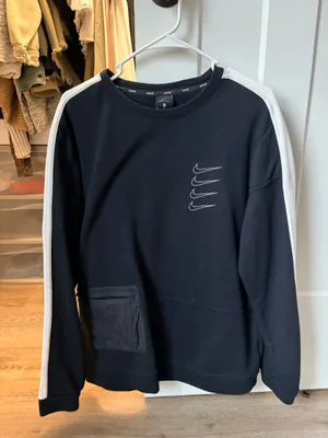 Nike Men's Black and White Crewneck Sweatshirt thumbnail 1