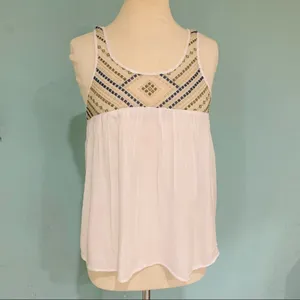 Aeropostal Women Embroidery Sleeveless White Summer Top Size Small‎ thumbnail 3
