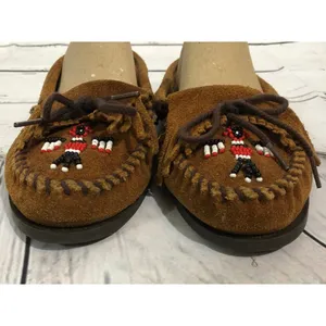 Minnetonka Moccasins Thunderbird Boat Moc Brown beaded size 8.5 thumbnail 5