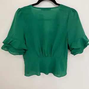 Sugarlips Emerald Ruffle Sleeve Blouse Size Small thumbnail 2