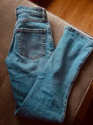 Hollister High Rise Straight Jeans, Size 000R/23 thumbnail 5