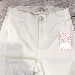 NWT!! Free People We The Free High Rise Jeans Size 25 Raw Hem thumbnail 4