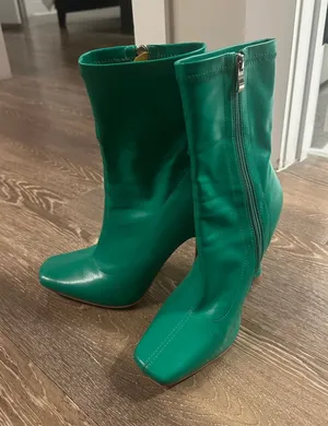 Heeled Boots Green Size 7.5 thumbnail 1