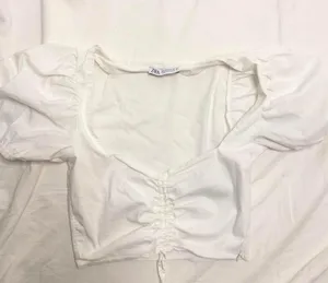 ZARA white puffy shoulder crop thumbnail 1
