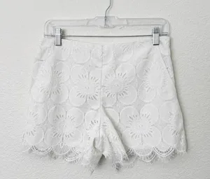[Trina Turk] Cece White Lace Eyelet Scalloped Hem Mid Rise Shorts Bridal Size 4 thumbnail 2