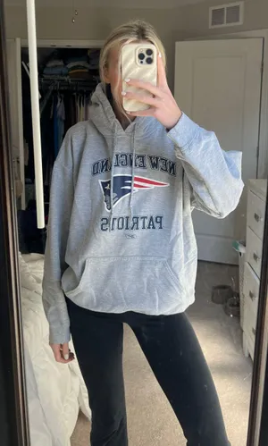 New England Patriots Sweatshirt Gray Size L thumbnail 1