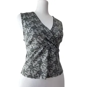 Vintage Y2K Try Gray & Black Floral Print V-Neck Stretchy Tank Top thumbnail 3