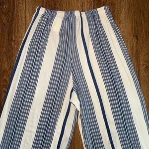 H&M Blue White Striped Wide Leg Pants Womens M Boho casual nautical pull on thumbnail 9