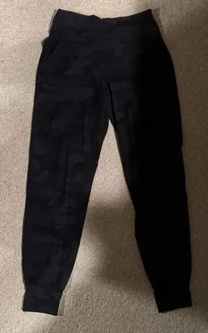 Lululemon Align Joggers Camo thumbnail 1
