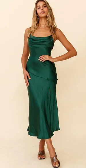 NEW! Selfie Leslie Well Versed Pleated Bust Front Split Dress Forest Green Med thumbnail 3