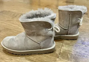 UGG Women’s Mini Bailey Bow II Boots Grey Size 8 EUC thumbnail 1