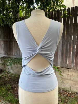 Lululemon Nulu Back-twist yoga tank top Pilates gym activewear training sports 4 thumbnail 3