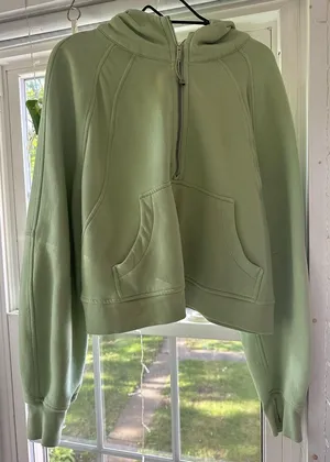 Lululemon Scuba thumbnail 1