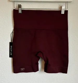 Set Active NWT Shorts size Small  thumbnail 1