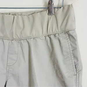 Gap Maternity Khaki Stretch Shorts Tan size 10 thumbnail 3