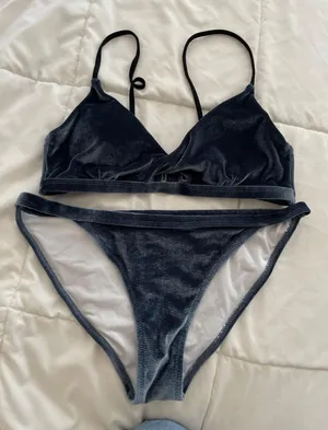 Cupshe Bikini Set thumbnail 1