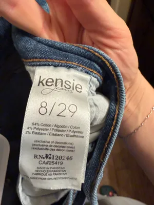 Cropped mom jeans thumbnail 3