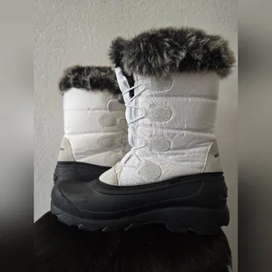 Arctic Shield Womens Size 11 Waterproof Insulated Faux Fur Winter Snow Boots thumbnail 2