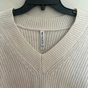 Athleta Ribbed V-Neck Sweater Cream Oatmeal High Low‎ Side Slit Size Small thumbnail 4
