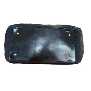 Vera Bradley Black Quilted Microfiber Tote‎ Bag Patent Trim Colorful Leaf Lining thumbnail 3