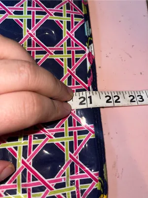 Vera Bradley “Ribbons” (2012) Pattern Quilted Floral Travel/Compact Organizer thumbnail 6