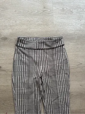 Alo High-Waist Glenplaid Flutter Yoga Pants thumbnail 5