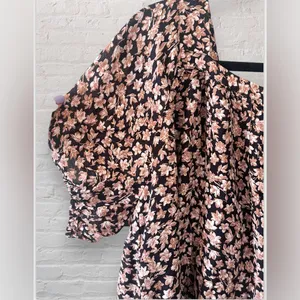 Aletta Flowy Babydoll Dress Sz Med Mini Black Floral Puff Short Sleeve NWT thumbnail 8