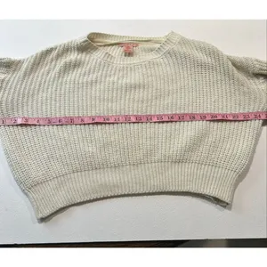 Urban Outfitters Cream Cropped Knit Sweater S Cozy Oversized thumbnail 5