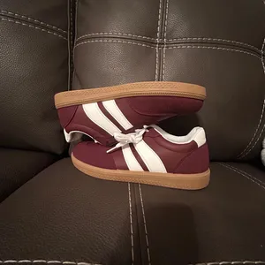 Burgundy and White Women's Sneakers size 41 thumbnail 4