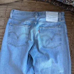 Levi's Wedgie Straight light wash jeans Size 25 thumbnail 7