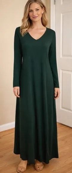 FULL SLEEVE EMERALD GREEN SLIP DRESS SIZE M (necklace sold separately) thumbnail 1