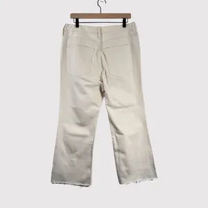 NWT J.CREW Womens Jeans Beige Denim Mid Rise Relaxed 84 Kickout Crop Size 30 thumbnail 3