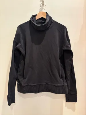 Lululemon Sweatshirt Stress Less Black Turtleneck Size 6 thumbnail 1