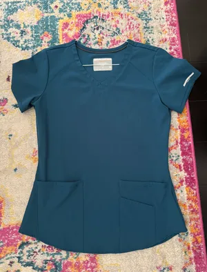 FIGS Scrub Top thumbnail 1