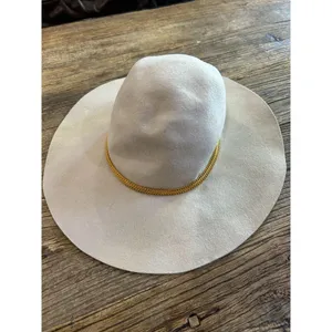 Hat Attack Glam Hat Beige & Chain Womens Size OS thumbnail 8