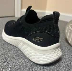 Skechers thumbnail 2