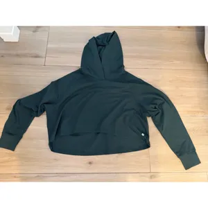 NEW YITTY Active UltraLuxe Cropped Hoodie Soft Long Sleeve Lightweight Jacket XL thumbnail 4